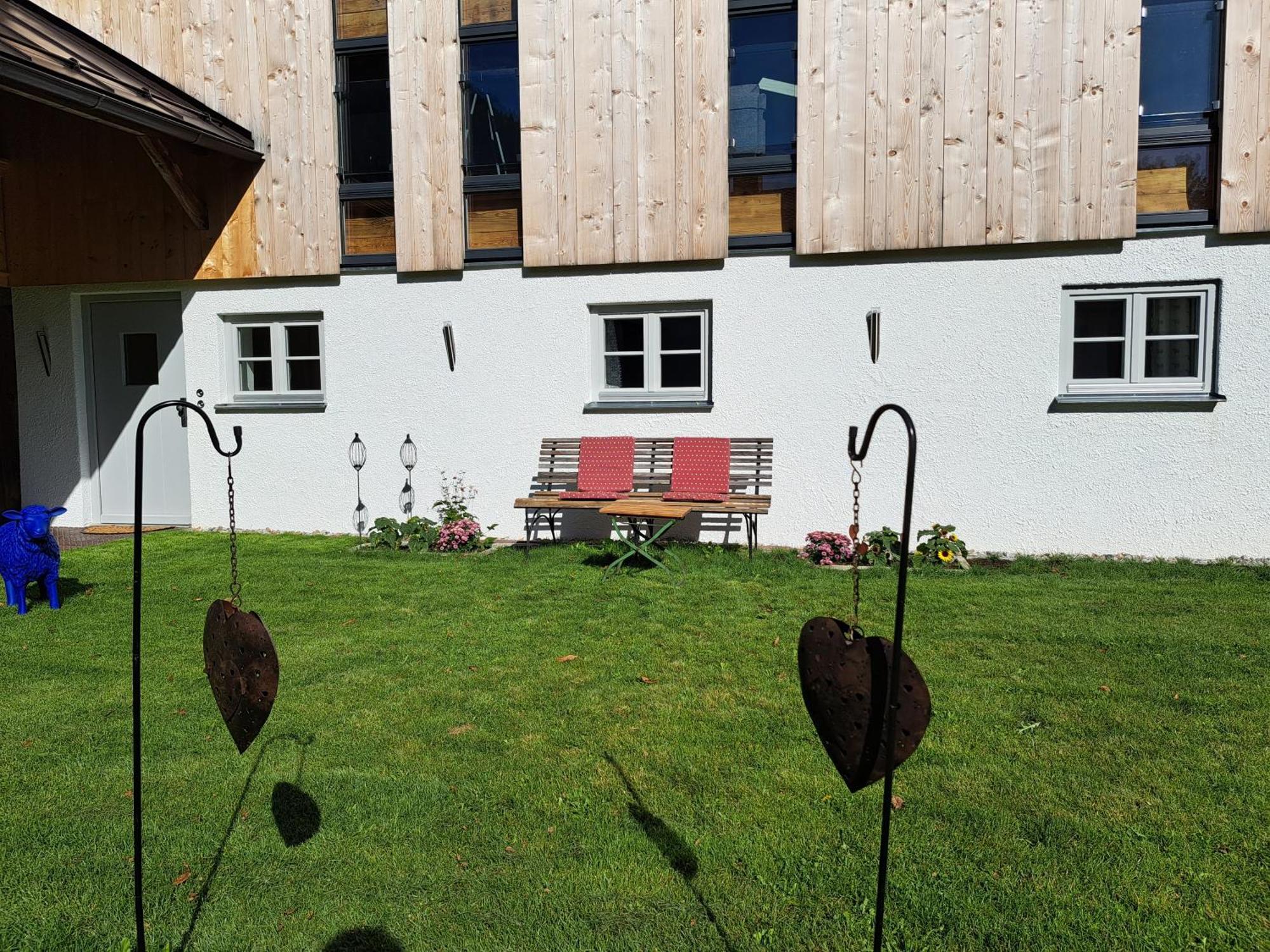 Neu! Ferienwohnungen Im Lueftlmalereck, Hennalahaus Oberammergau Exteriör bild