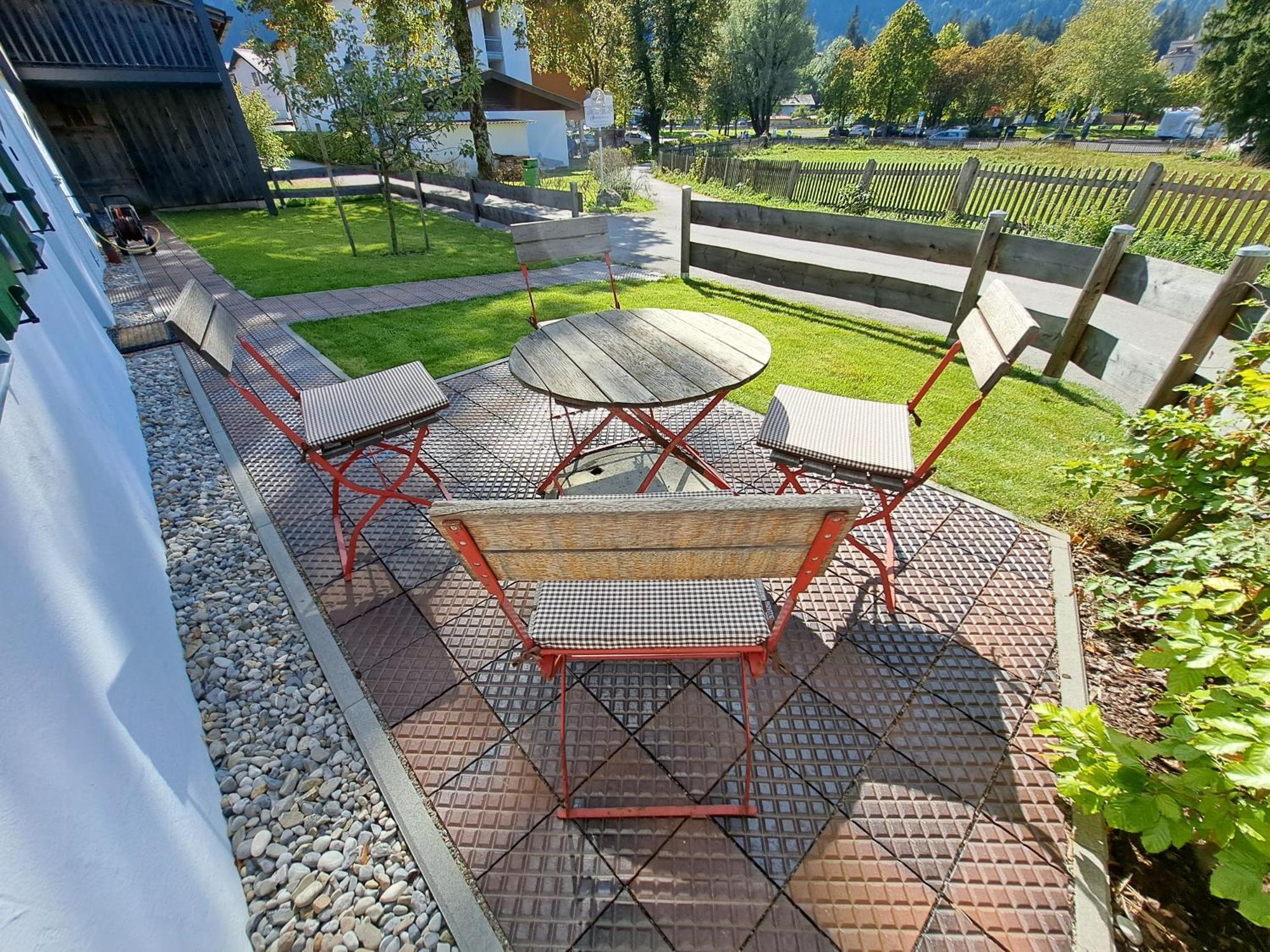 Neu! Ferienwohnungen Im Lueftlmalereck, Hennalahaus Oberammergau Exteriör bild