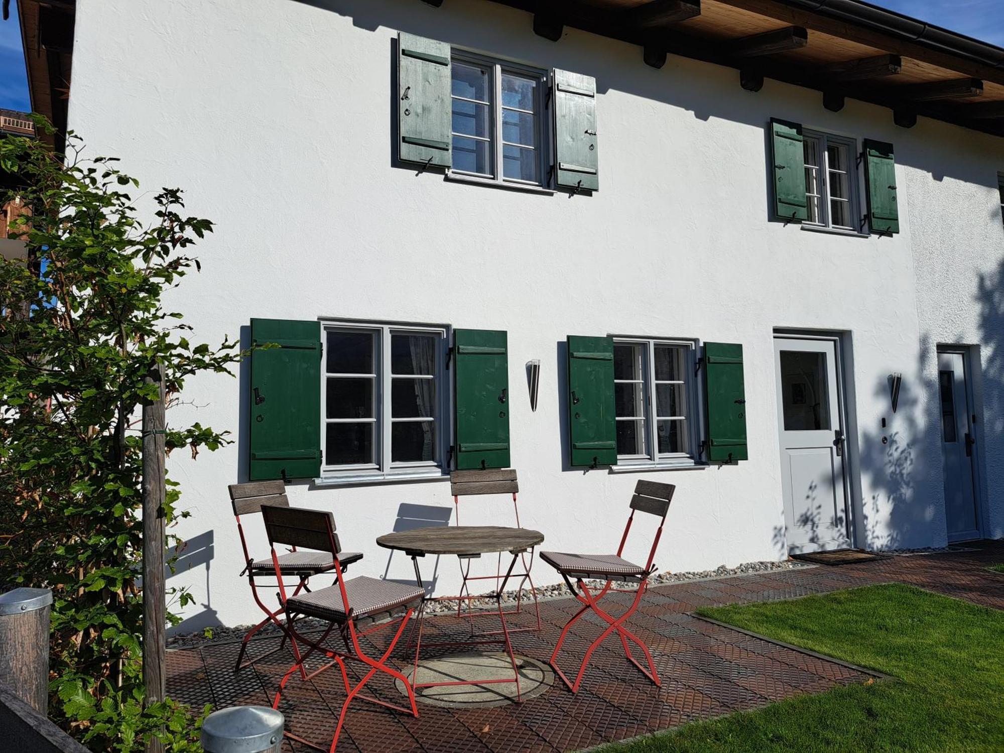 Neu! Ferienwohnungen Im Lueftlmalereck, Hennalahaus Oberammergau Exteriör bild
