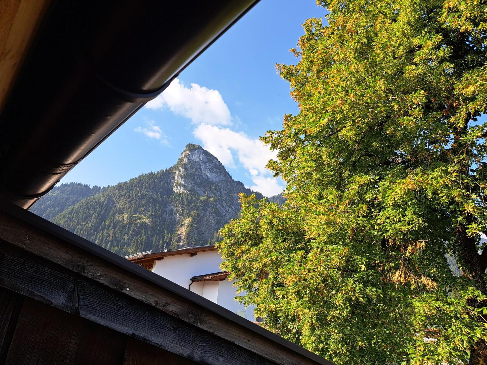 Neu! Ferienwohnungen Im Lueftlmalereck, Hennalahaus Oberammergau Exteriör bild