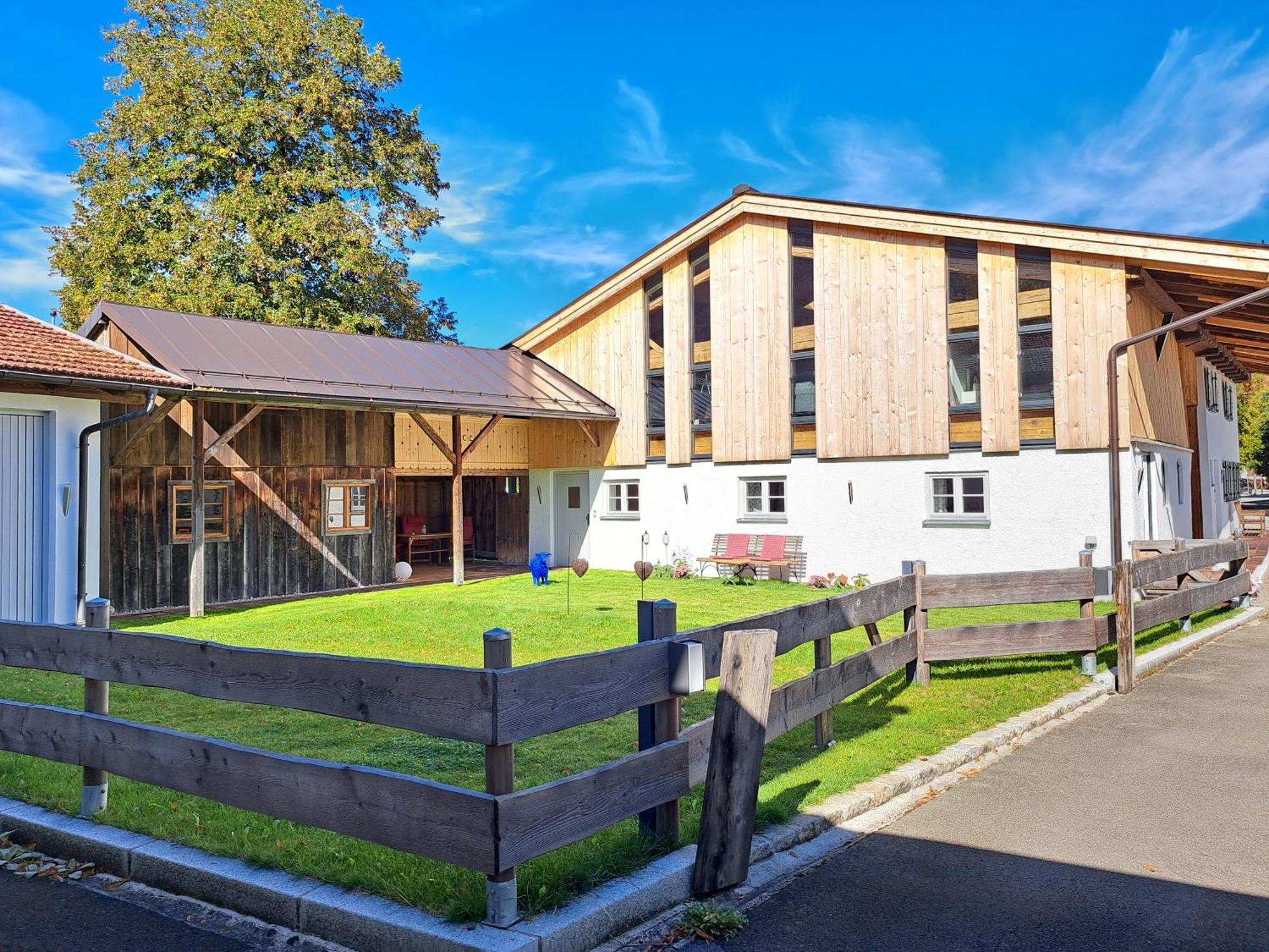 Neu! Ferienwohnungen Im Lueftlmalereck, Hennalahaus Oberammergau Exteriör bild